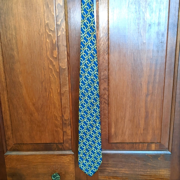 Gucci Men's Tie. 100% Silk. Made in Italy. - Picture 2 of 2